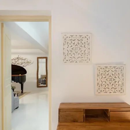 Villa Espressiva * Logaras